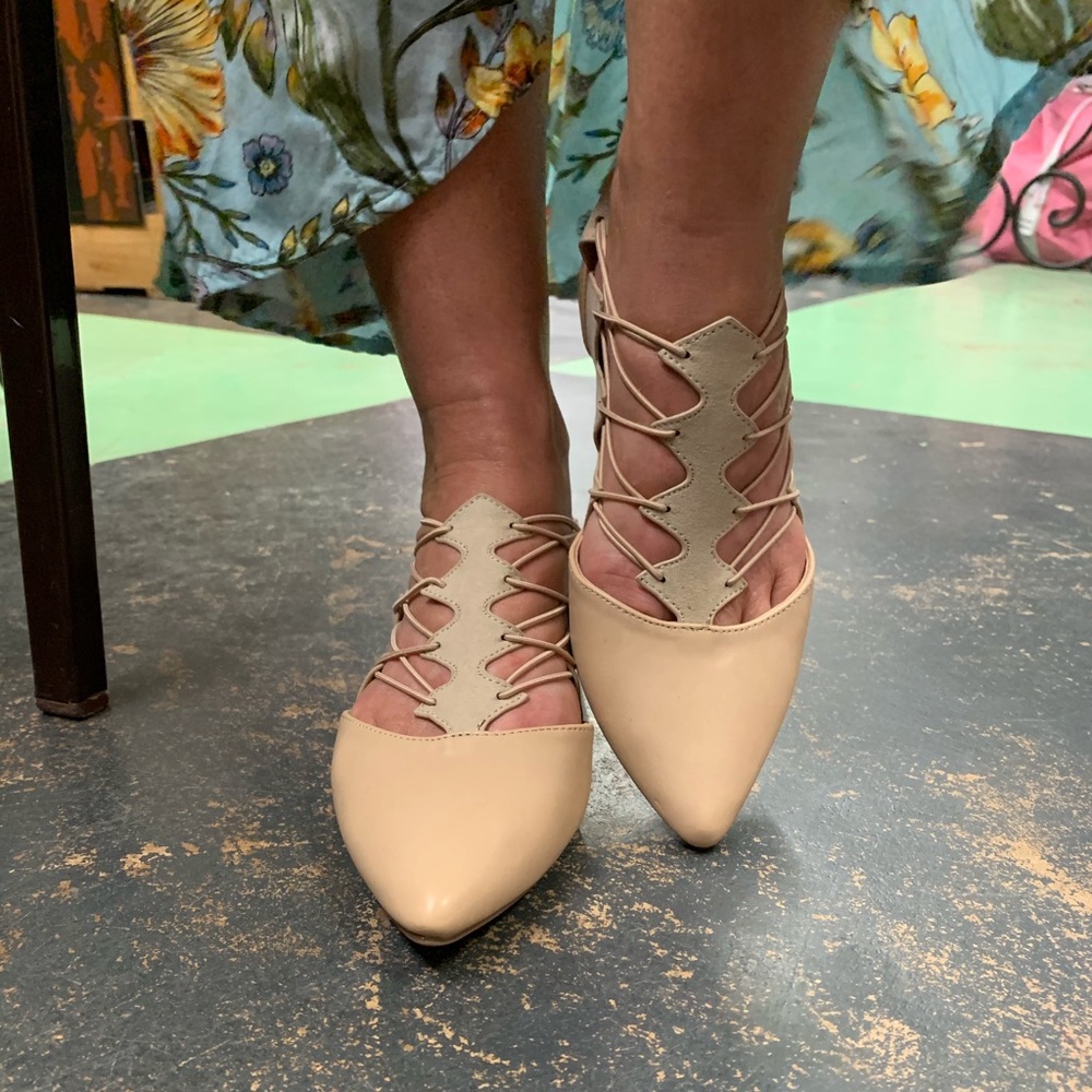 Nude slippers